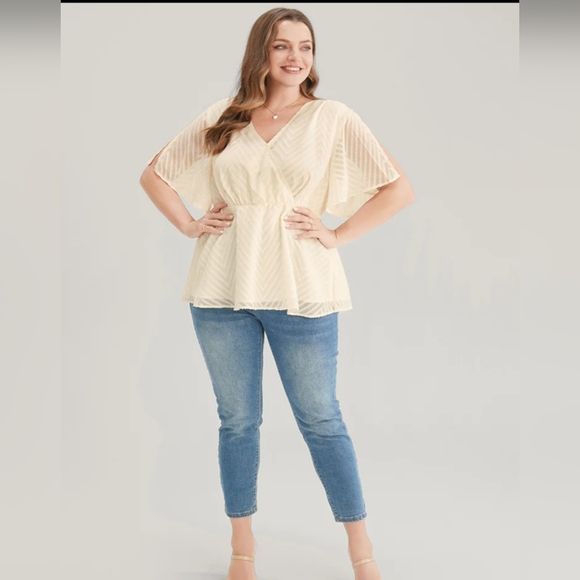 Ruffle Split Sleeve wrap blouse Ivory Gauzy - Picture 2 of 7